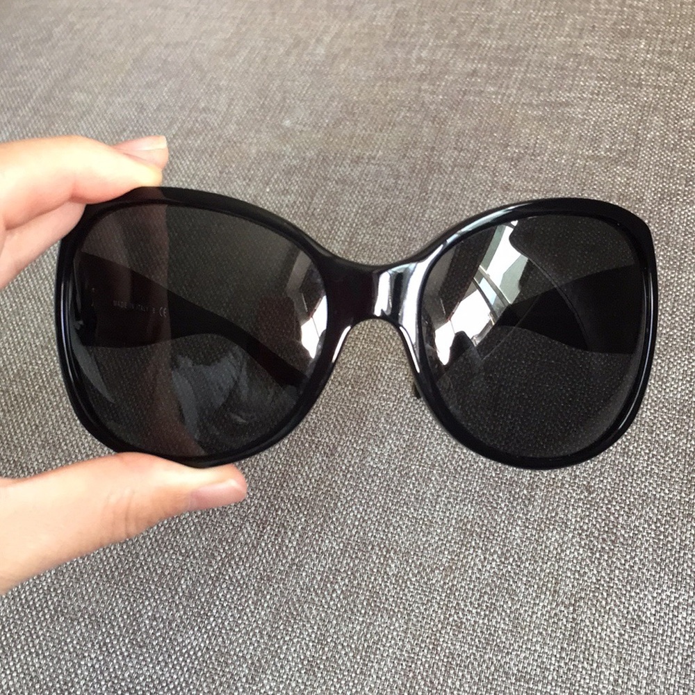 100% AUTHENTIC Chanel sunglasses